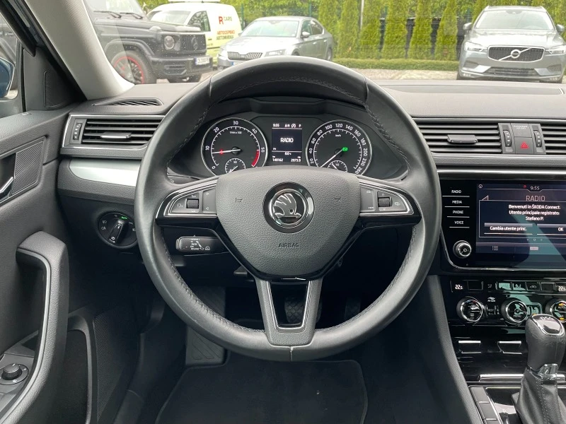 Skoda Superb 2.0 TDI DISTRONIC, снимка 11 - Автомобили и джипове - 42902207