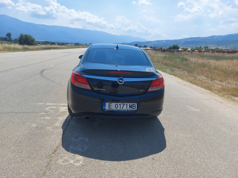 Opel Insignia, снимка 6 - Автомобили и джипове - 46260517