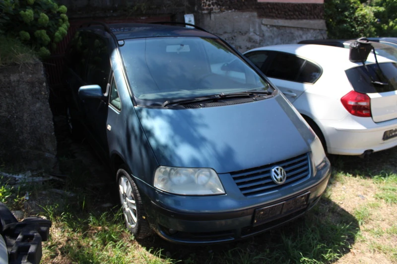 VW Sharan 1.9 TDI автоматик, снимка 14 - Автомобили и джипове - 47403534