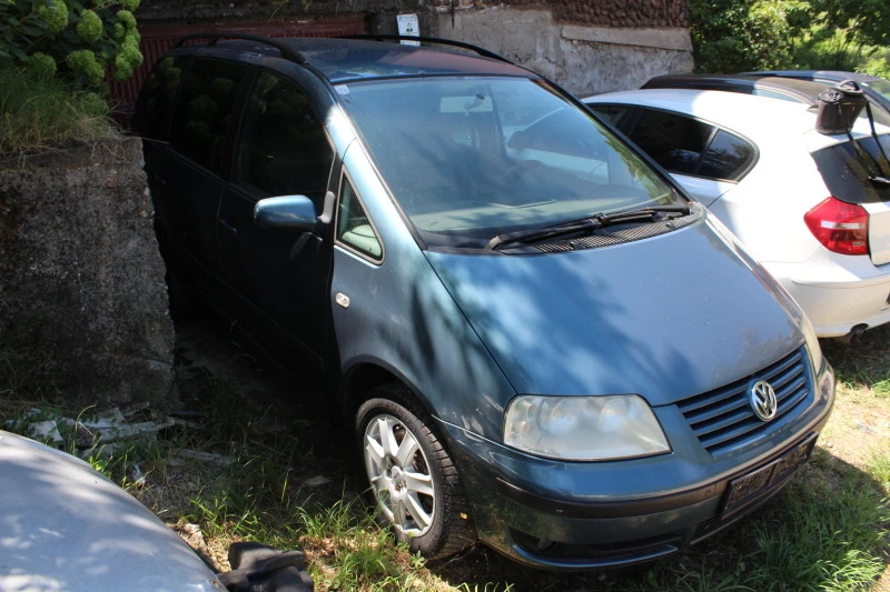 VW Sharan 1.9 TDI автоматик, снимка 4 - Автомобили и джипове - 47403534