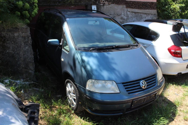 VW Sharan 1.9 TDI автоматик, снимка 2 - Автомобили и джипове - 47403534