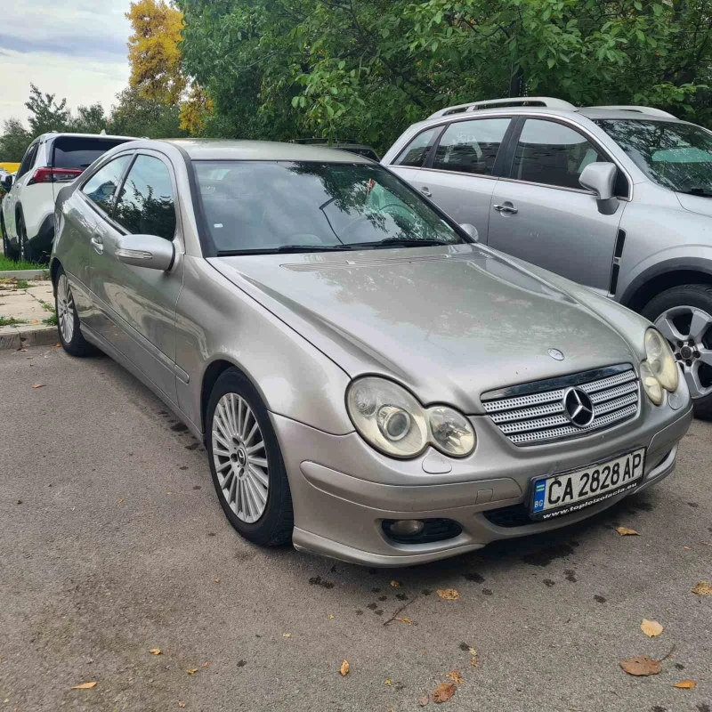 Mercedes-Benz C 220 Sport coupe, снимка 2 - Автомобили и джипове - 47525453