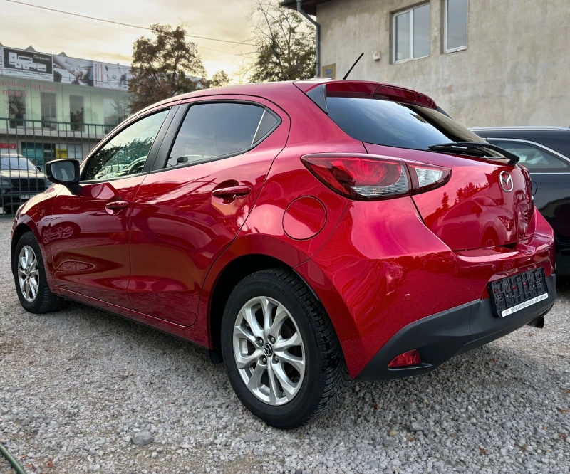 Mazda 2 1.5 SKY ACTIVE, снимка 4 - Автомобили и джипове - 47528119