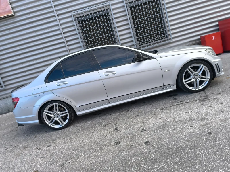 Mercedes-Benz C 200 Kompressor//C63 AMG pack//Avantgarde//Android//, снимка 9 - Автомобили и джипове - 47991656