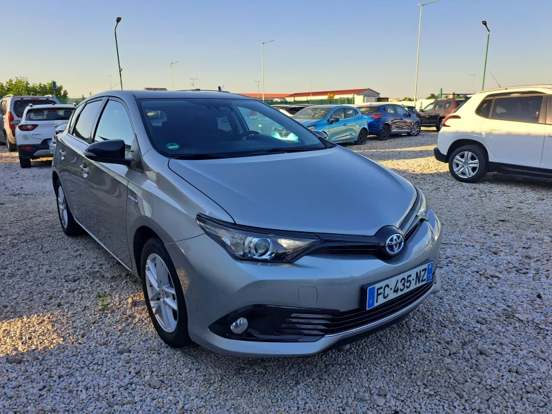 Toyota Auris 1.8 HYBRID, снимка 8 - Автомобили и джипове - 52562862
