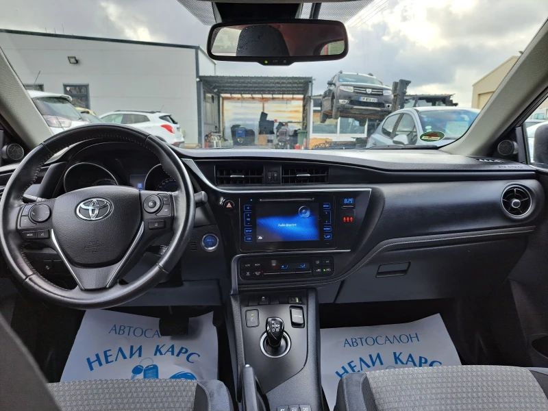 Toyota Auris 1.8 HYBRID, снимка 10 - Автомобили и джипове - 52562862