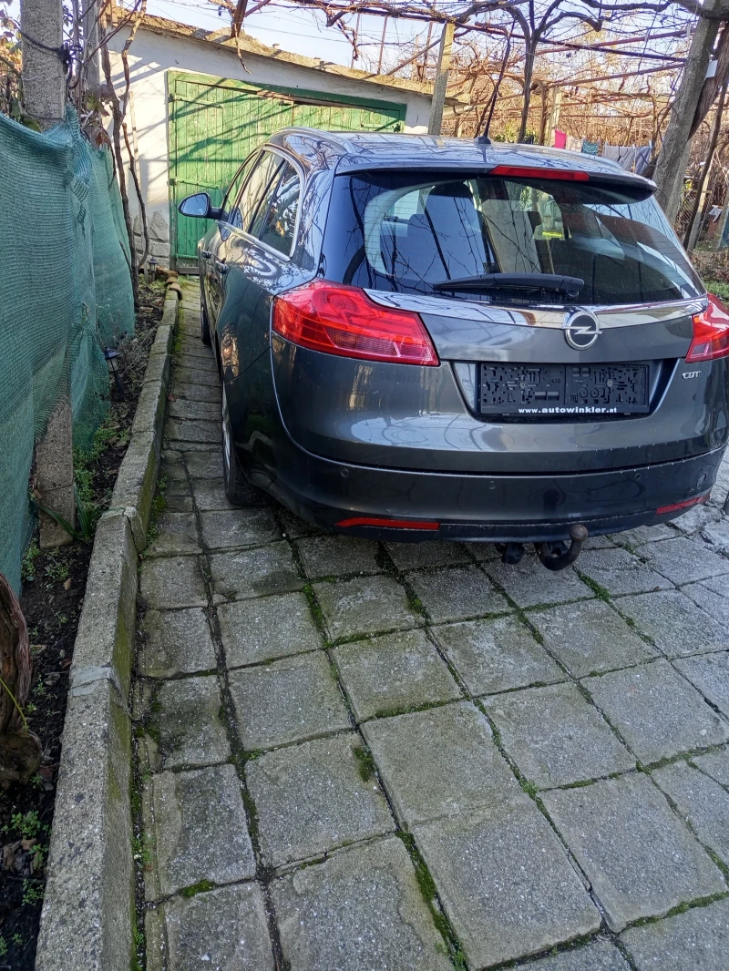 Opel Insignia Комби, снимка 2 - Автомобили и джипове - 48849102