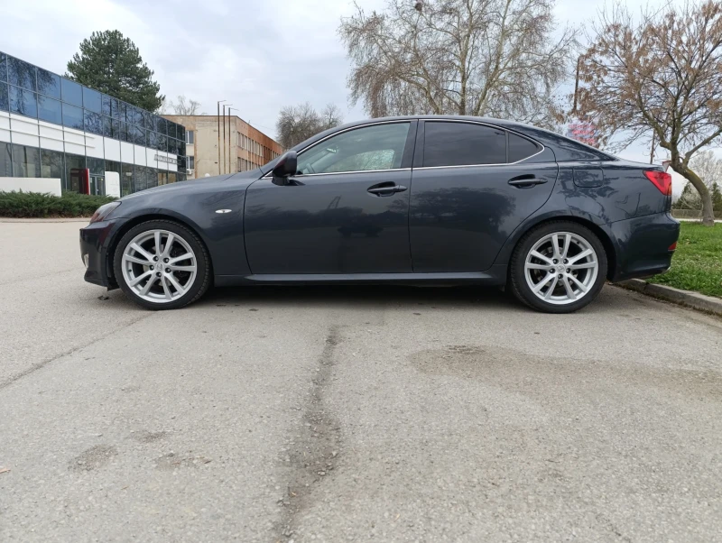 Lexus IS 250 Sport, снимка 5 - Автомобили и джипове - 49609334