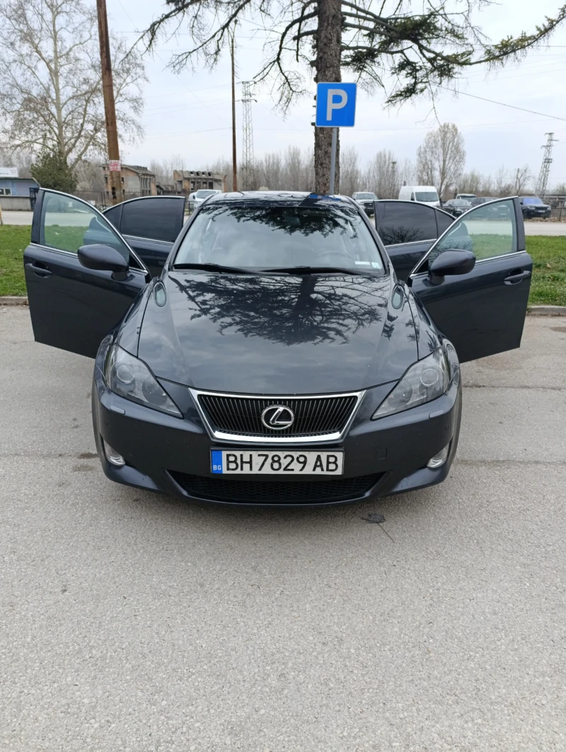 Lexus IS 250 Sport, снимка 1 - Автомобили и джипове - 49609334