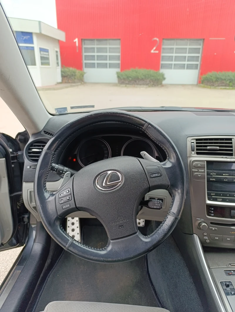 Lexus IS 250 Sport, снимка 8 - Автомобили и джипове - 49609334