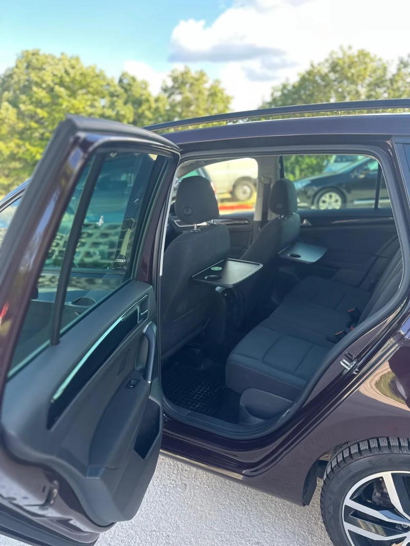 VW Golf СпортВан дистроник автомат, снимка 6 - Автомобили и джипове - 51909212