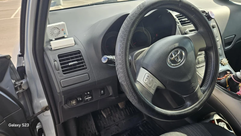 Toyota Auris 1.6 , 132 к.с,  Газов инжекцион, снимка 14 - Автомобили и джипове - 51703299