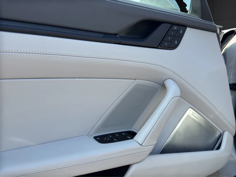 Porsche 911 992* GTS* CERAMIC* APPR* LIFT* BURM* 360* DISTR* P, снимка 8 - Автомобили и джипове - 52075961