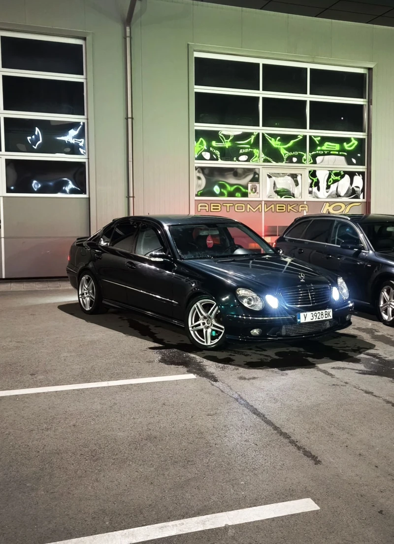 Mercedes-Benz E 320, снимка 4 - Автомобили и джипове - 52249800
