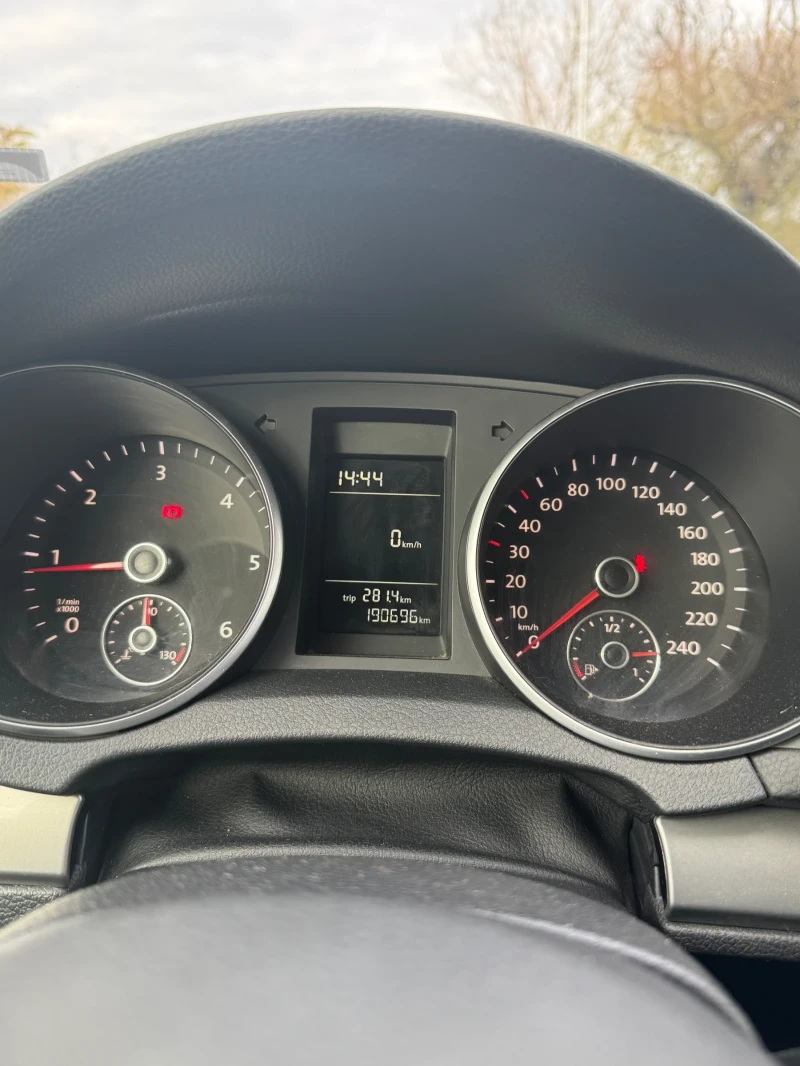 VW Golf, снимка 9 - Автомобили и джипове - 52658439