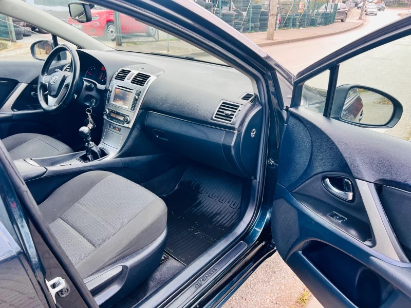 Toyota Avensis 2.0 d4d! Led! Xenon! Navigation! Ка, снимка 11 - Автомобили и джипове - 52660688