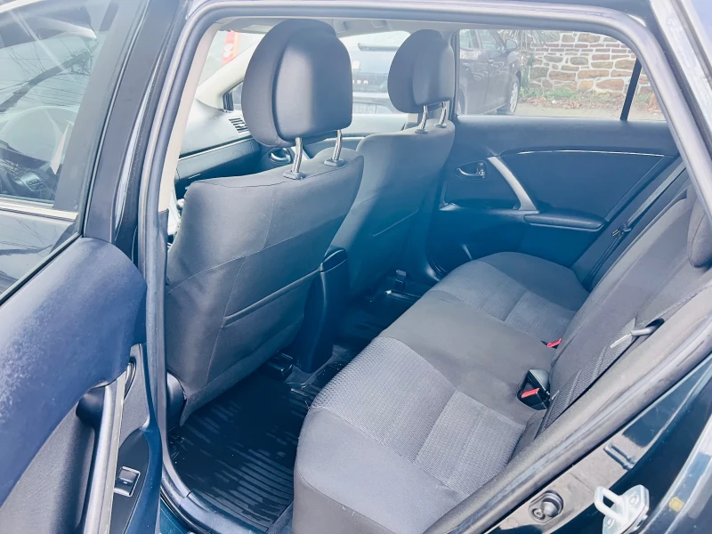 Toyota Avensis 2.0 d4d! Led! Xenon! Navigation! Ка, снимка 8 - Автомобили и джипове - 52660688