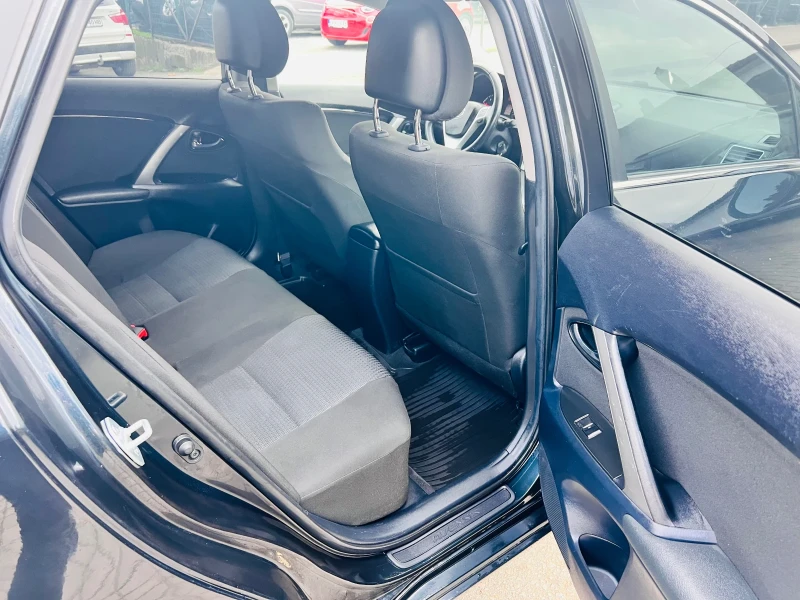 Toyota Avensis 2.0 d4d! Led! Xenon! Navigation! Ка, снимка 10 - Автомобили и джипове - 52660688