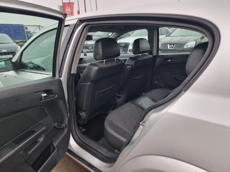 Opel Astra 1.7CDTI, снимка 11 - Автомобили и джипове - 53041221