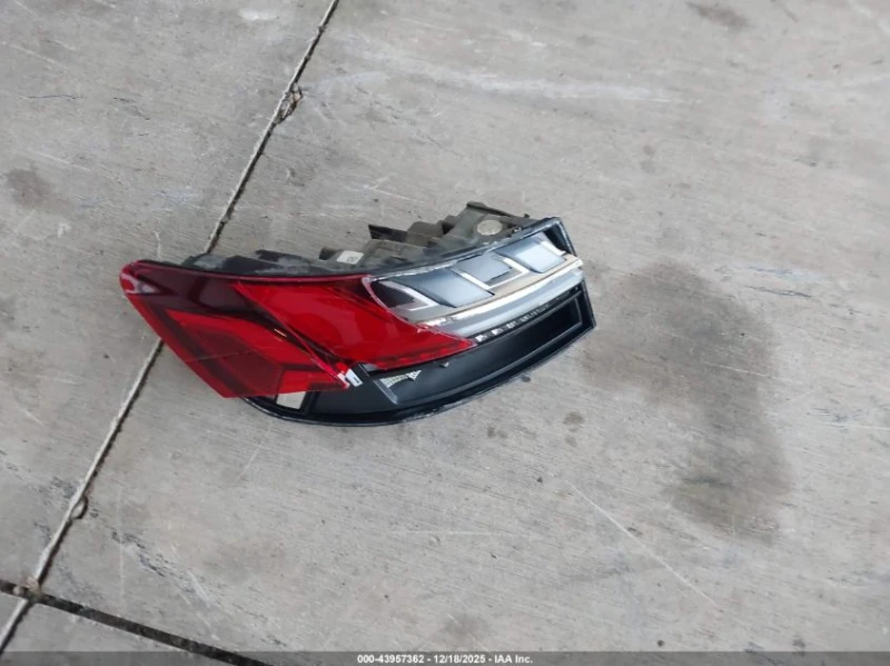 Audi A4 PREMIUM 40 TFSI - S Tronic * CARFAX* , снимка 12 - Автомобили и джипове - 53344968