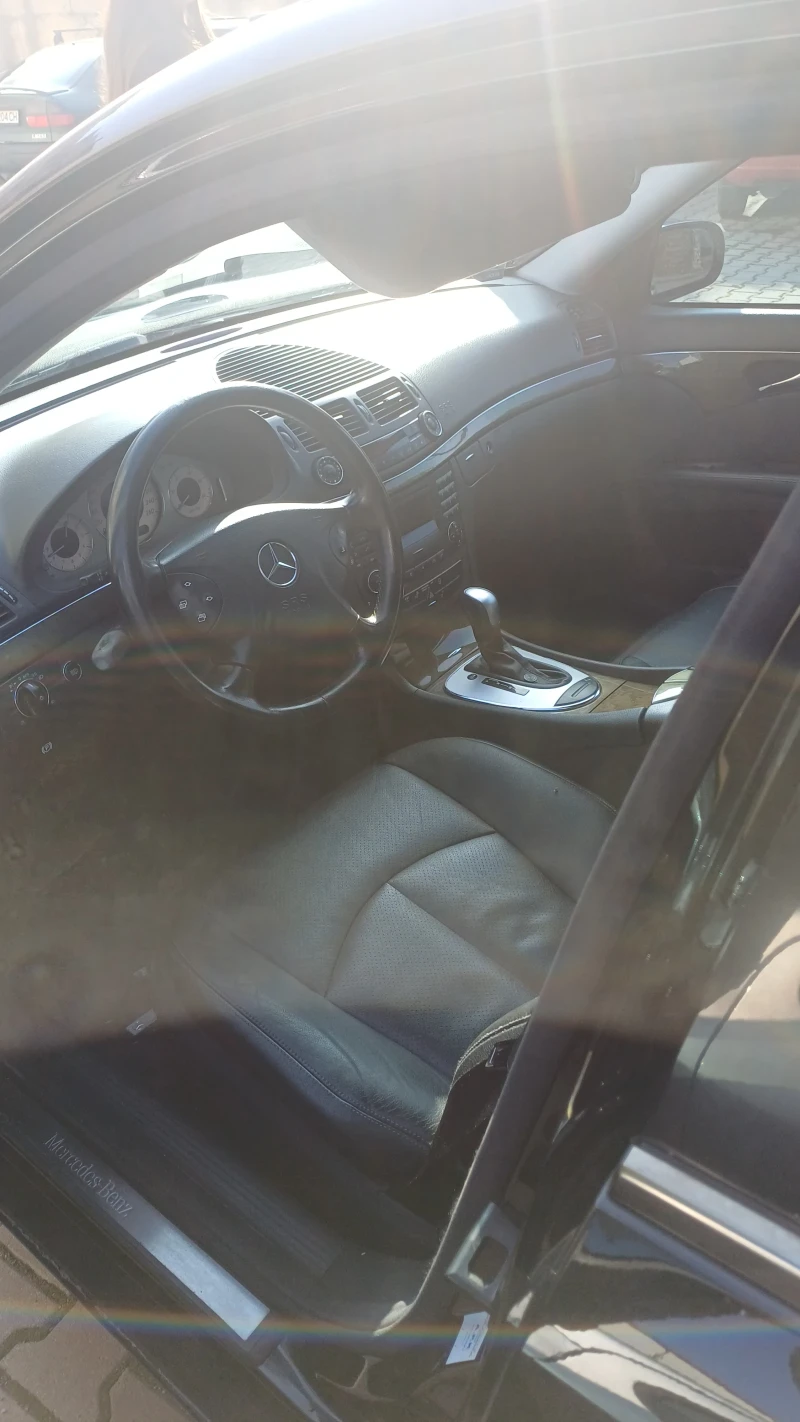 Mercedes-Benz 220, снимка 9 - Автомобили и джипове - 53395124