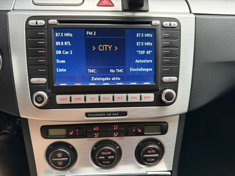 VW Passat 2.0TDI, снимка 12 - Автомобили и джипове - 53459008