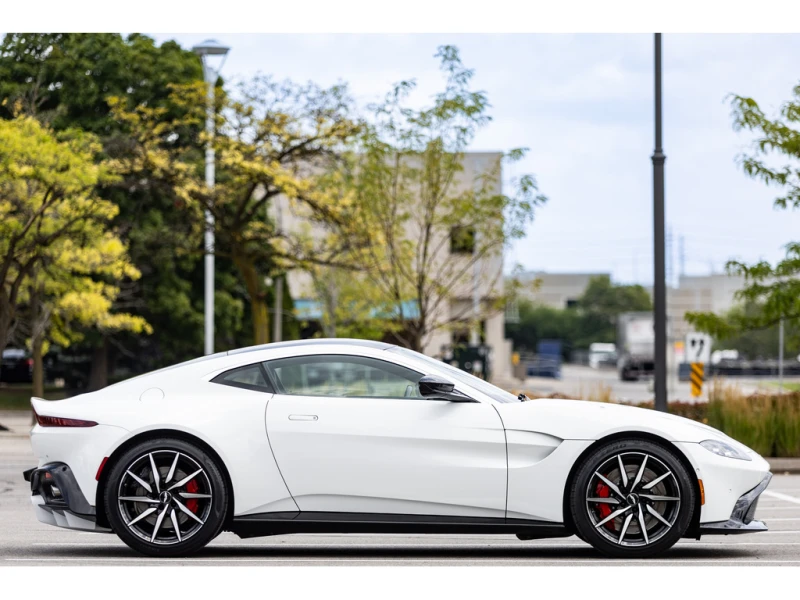 Aston Martin V8 Vantage TWIN TURBO COUPE/ АВТОКРЕДИТИРАНЕ, снимка 6 - Автомобили и джипове - 53510705