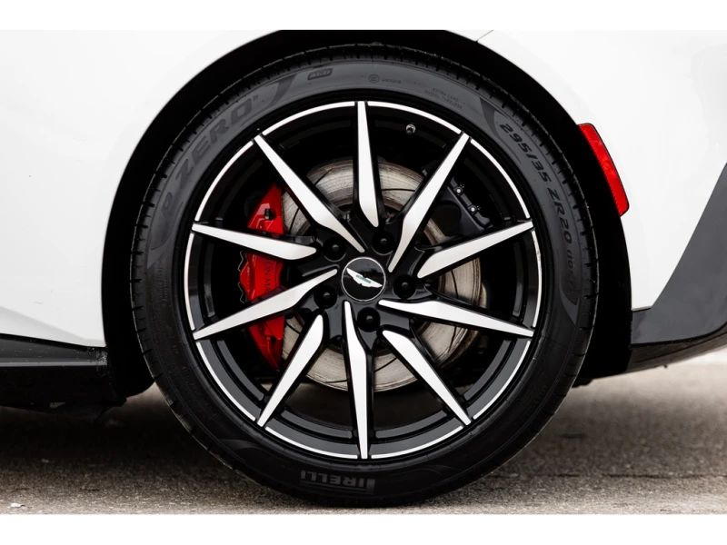 Aston Martin V8 Vantage TWIN TURBO COUPE/ АВТОКРЕДИТИРАНЕ, снимка 8 - Автомобили и джипове - 53510705