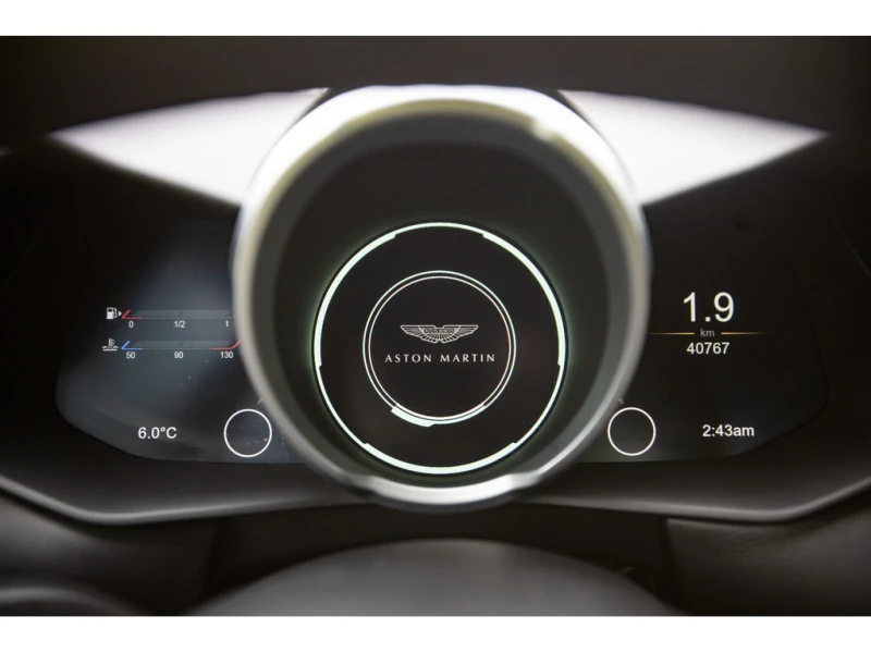 Aston Martin V8 Vantage TWIN TURBO COUPE/ АВТОКРЕДИТИРАНЕ, снимка 13 - Автомобили и джипове - 53510705