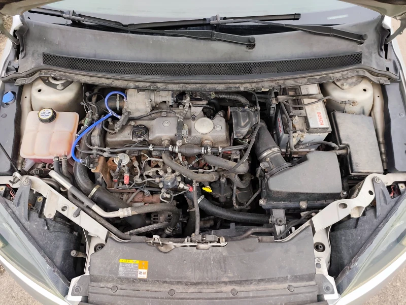 Ford Focus 1.8 TDCi, снимка 12 - Автомобили и джипове - 53589510