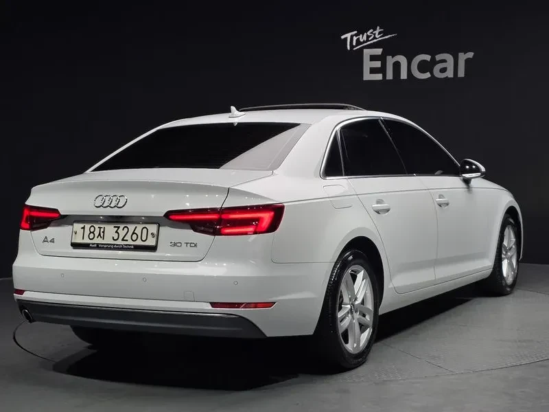 Audi A4 2.0 TDI, снимка 2 - Автомобили и джипове - 54144424