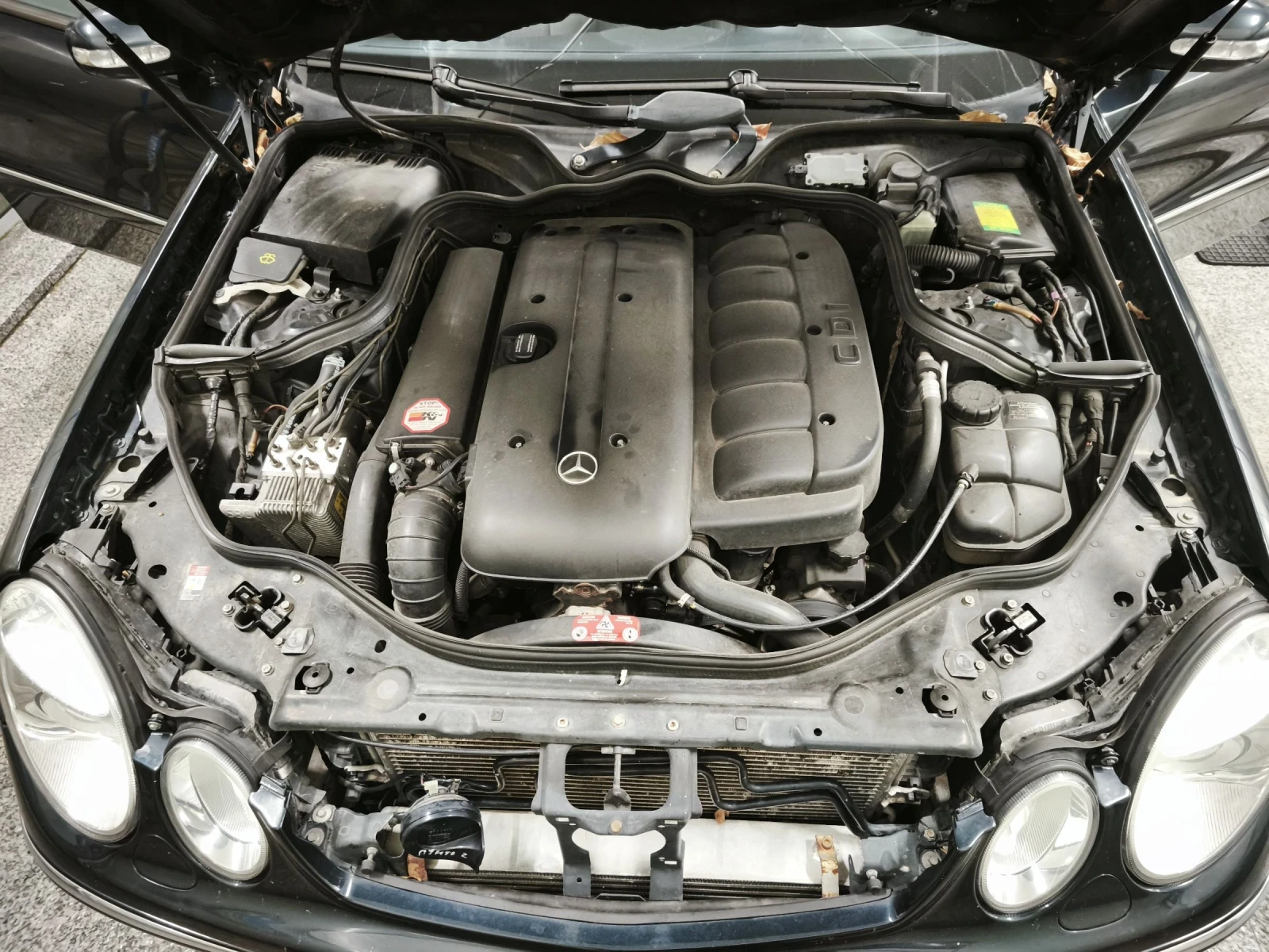 Mercedes-Benz E 320, снимка 1