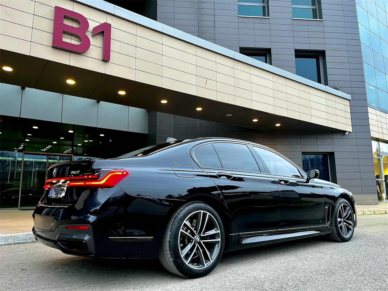 BMW 750 750I XDRIVE - изображение 8