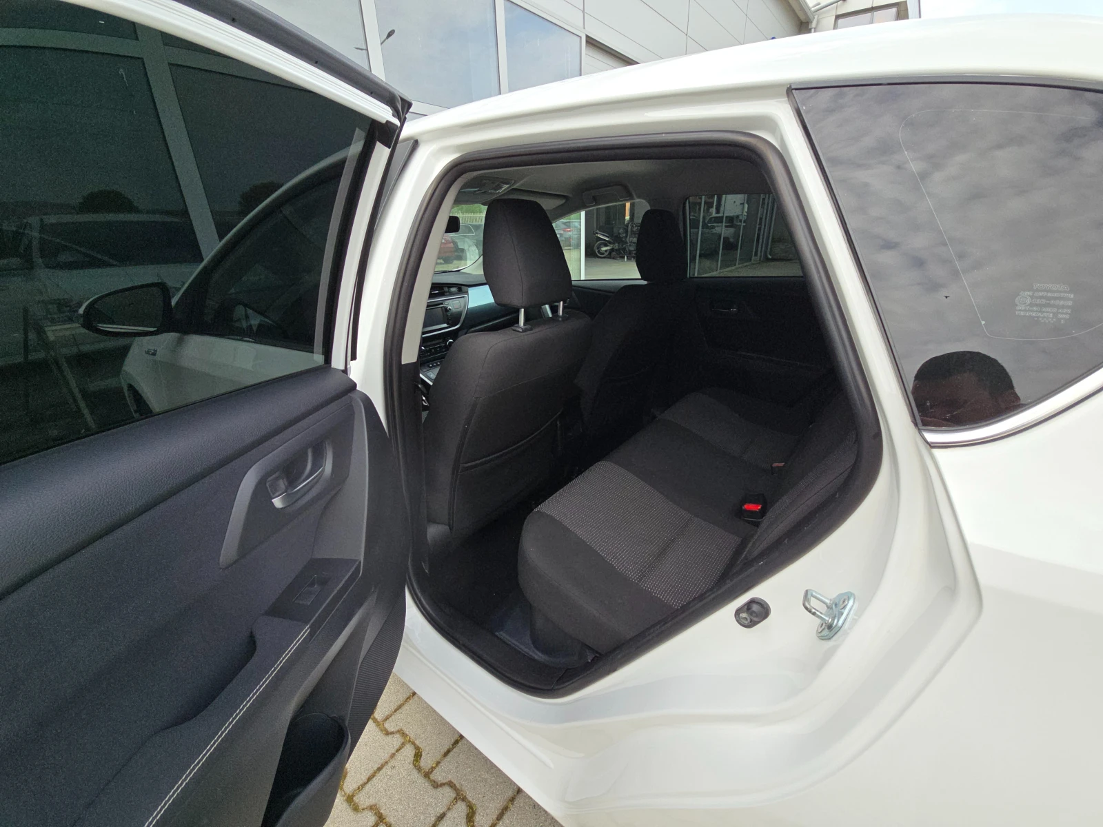 Toyota Auris 1.8 HYBRID!!KAME!! | Mobile.bg   13