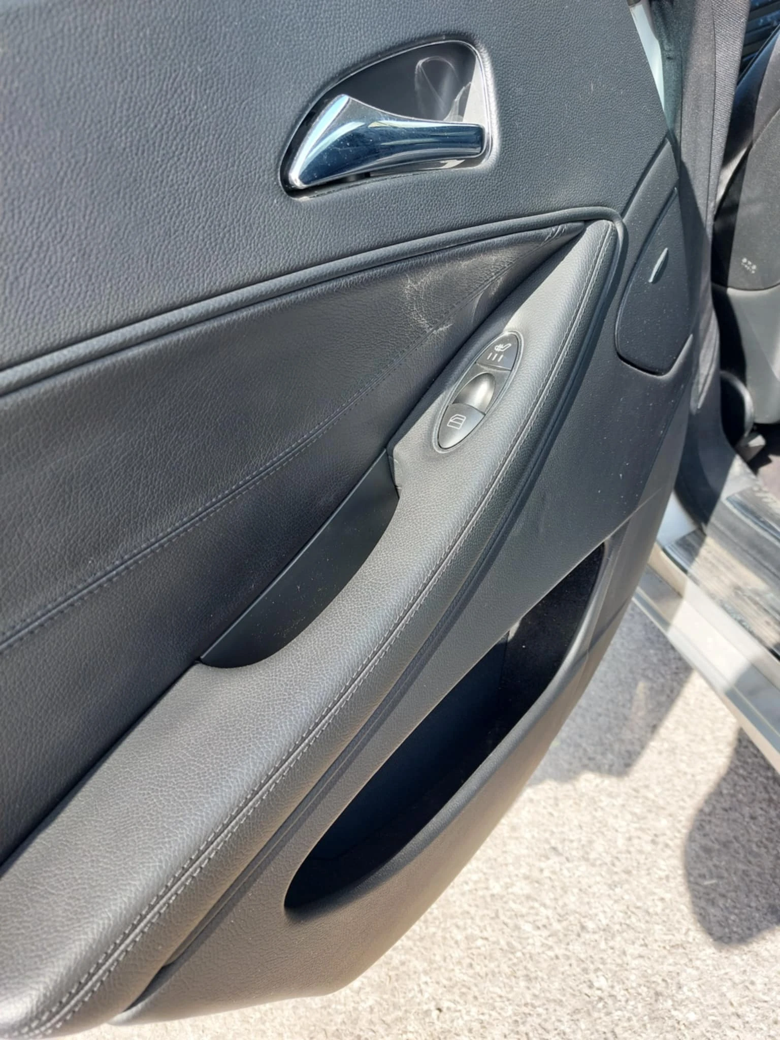 Mercedes-Benz CLS 500  - изображение 9