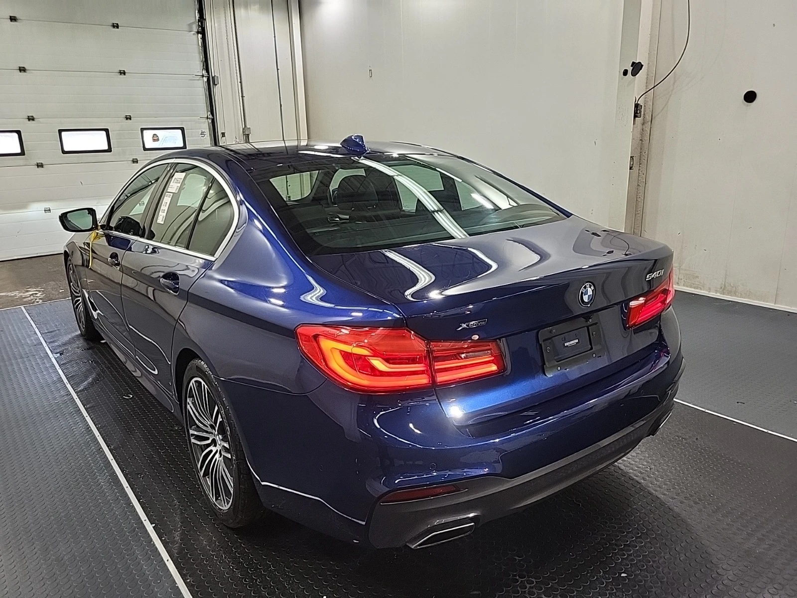 BMW 540 XDRIVE * * CARFAX * * АВТО КРЕДИТ * *  - изображение 6