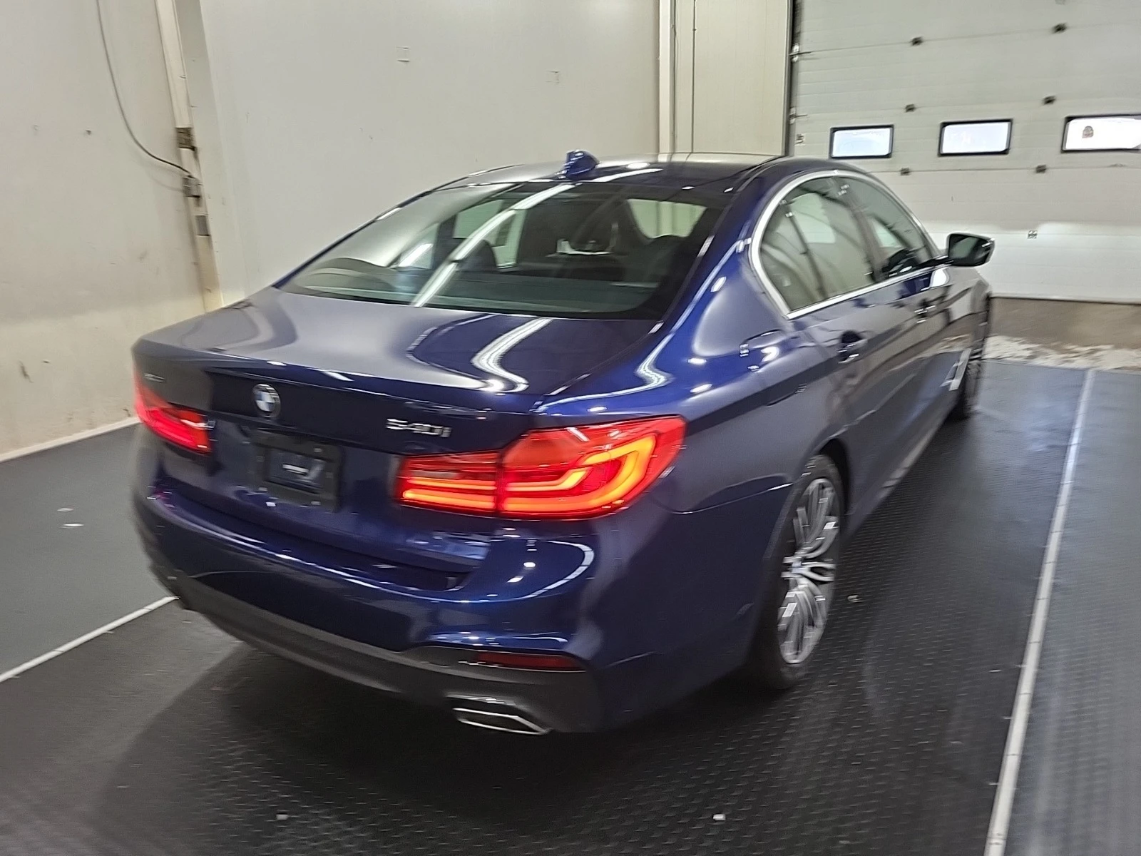 BMW 540 XDRIVE * * CARFAX * * АВТО КРЕДИТ * *  - изображение 5