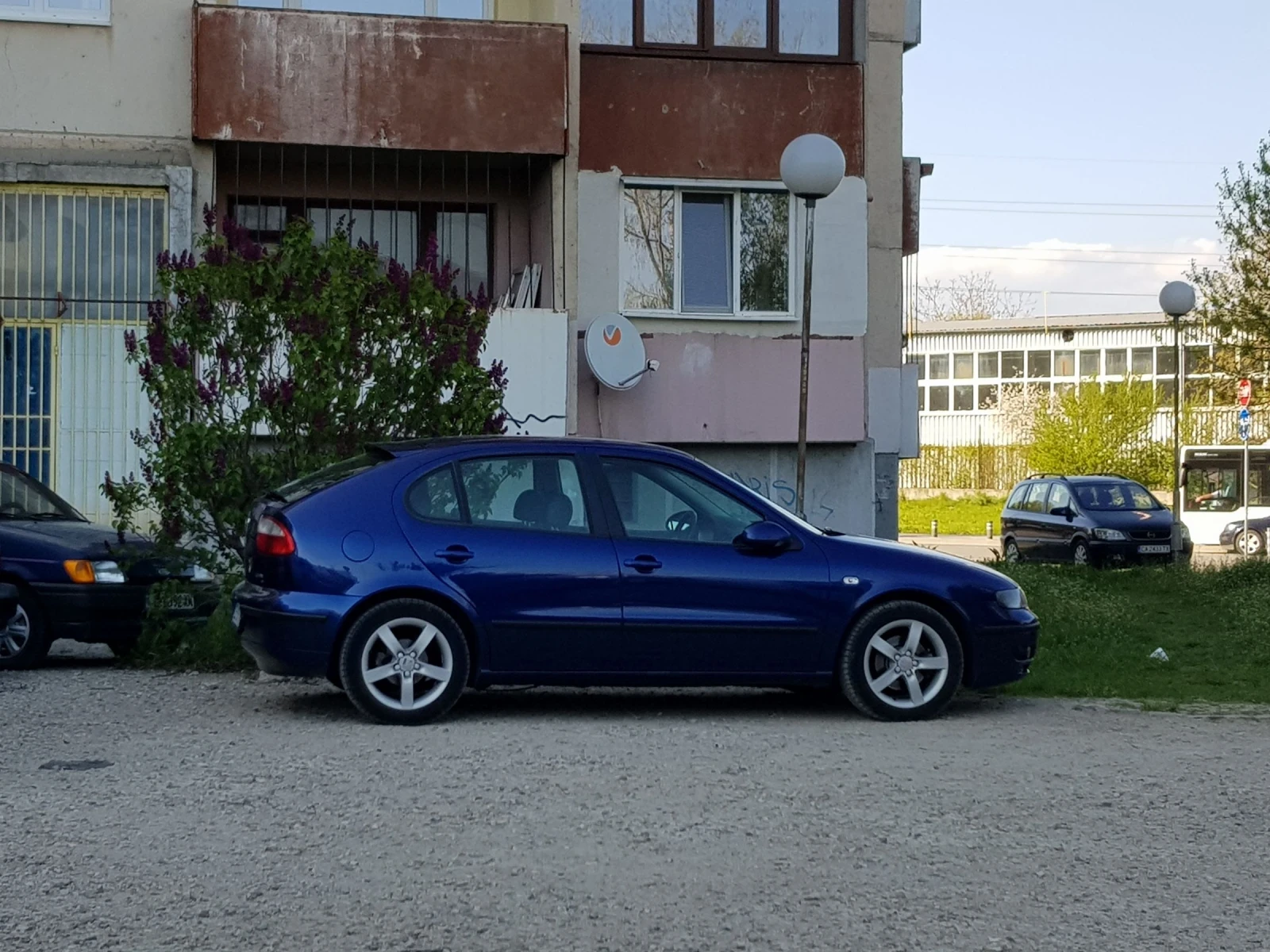 Seat Leon 1.9 tdi, 110 к.с. - топ състояние - изображение 2