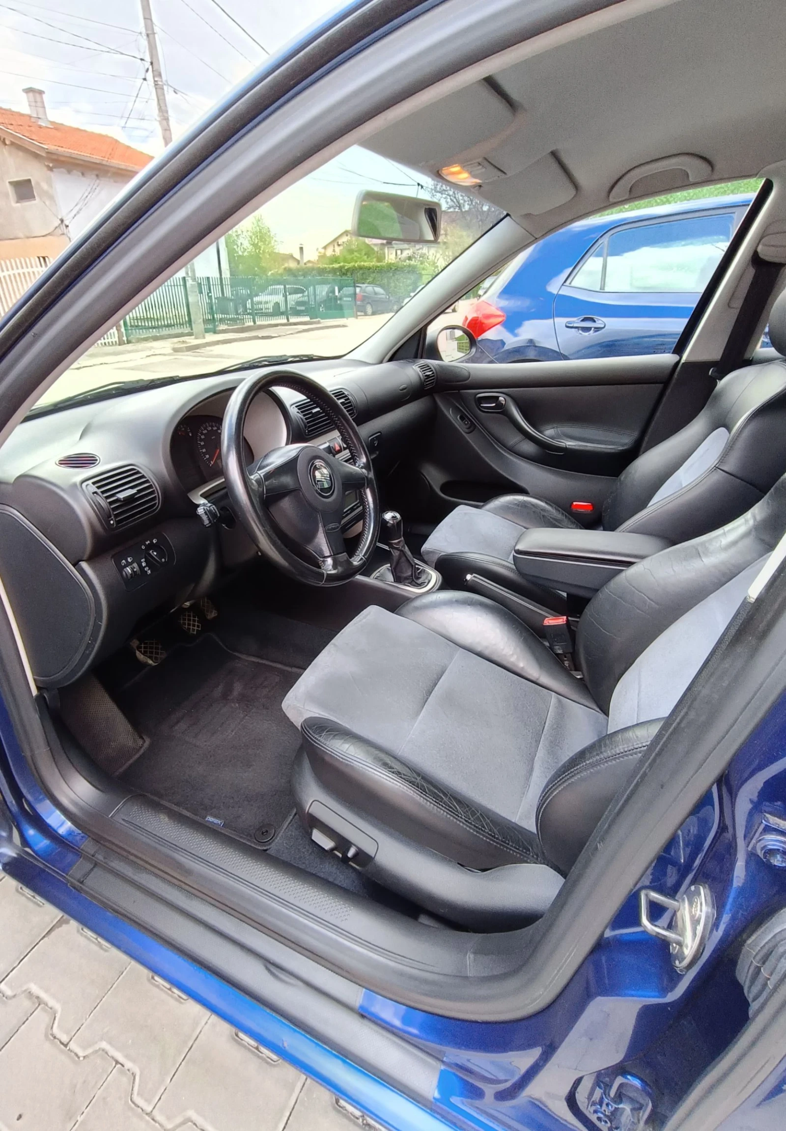Seat Leon 1.9 tdi, 110 к.с. - топ състояние, снимка 5 - Автомобили и джипове - 53057765