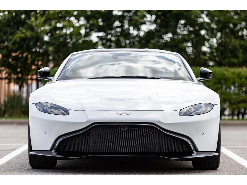 Aston Martin V8 Vantage TWIN TURBO COUPE/ АВТОКРЕДИТИРАНЕ - изображение 3