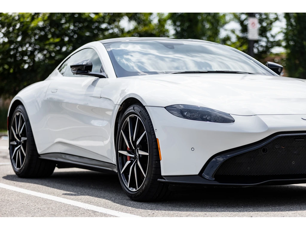 Aston Martin V8 Vantage TWIN TURBO COUPE/ АВТОКРЕДИТИРАНЕ - изображение 7