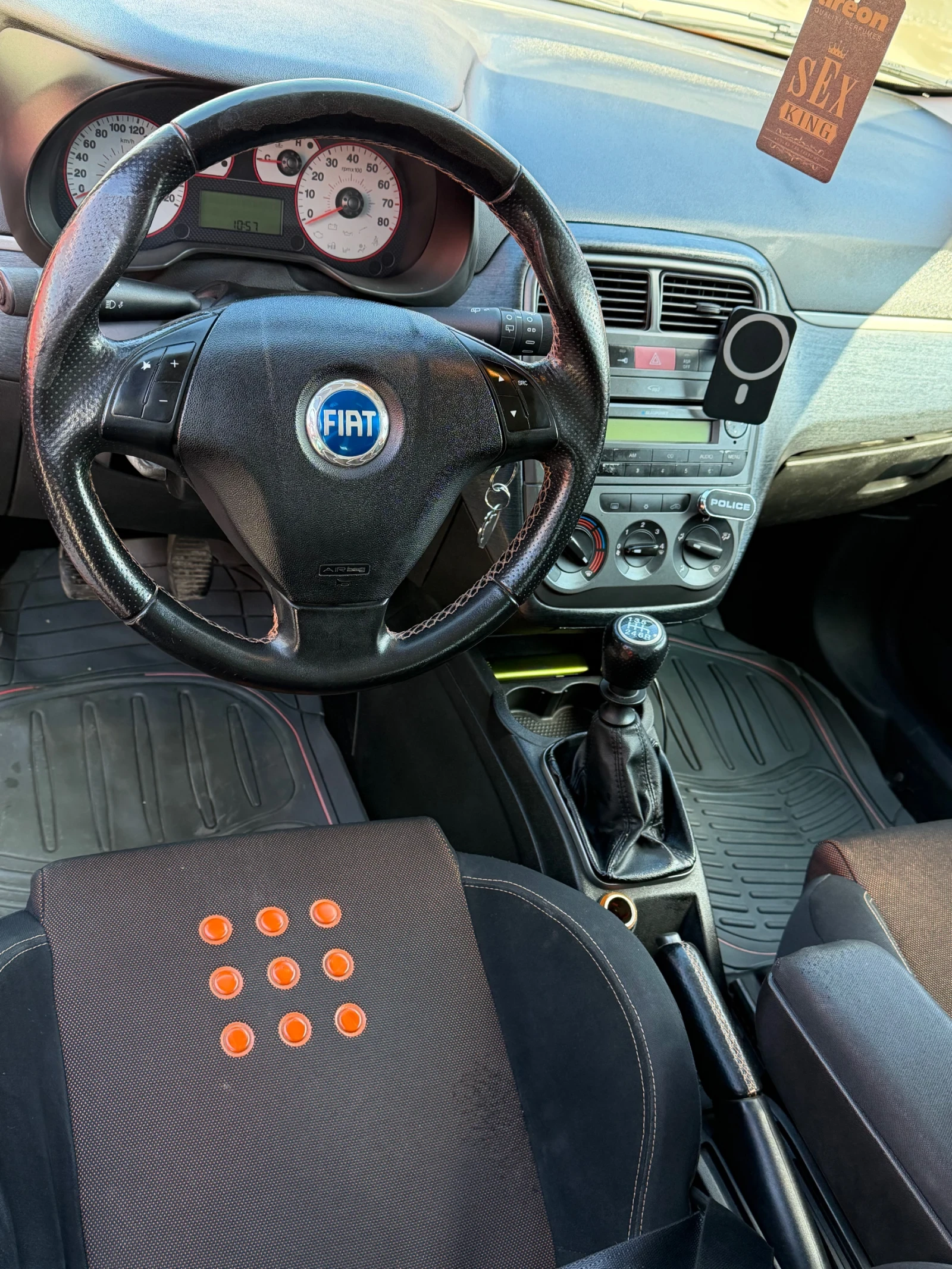 Fiat Punto 1.4 16v 95к.с - изображение 4