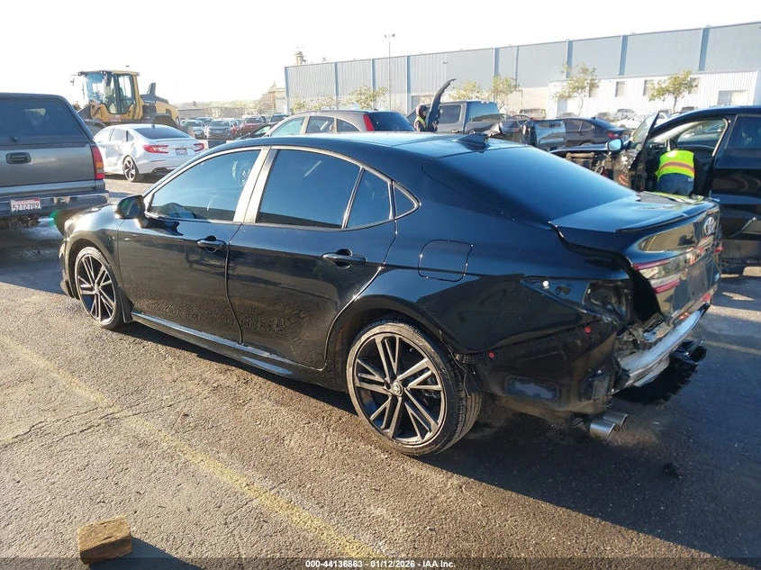 Toyota Camry XSE - изображение 4