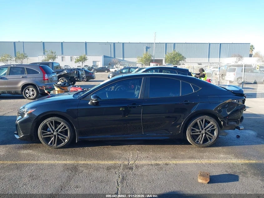 Toyota Camry XSE - изображение 7