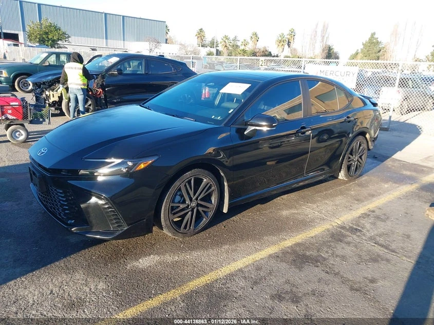 Toyota Camry XSE - изображение 3