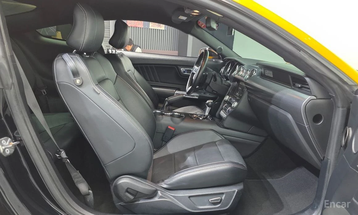 Ford Mustang 2.3 Eco Boost* GT-500 Pack* ОБДУХВАНЕ* КОЖА* NAVI*, снимка 7 - Автомобили и джипове - 53984376