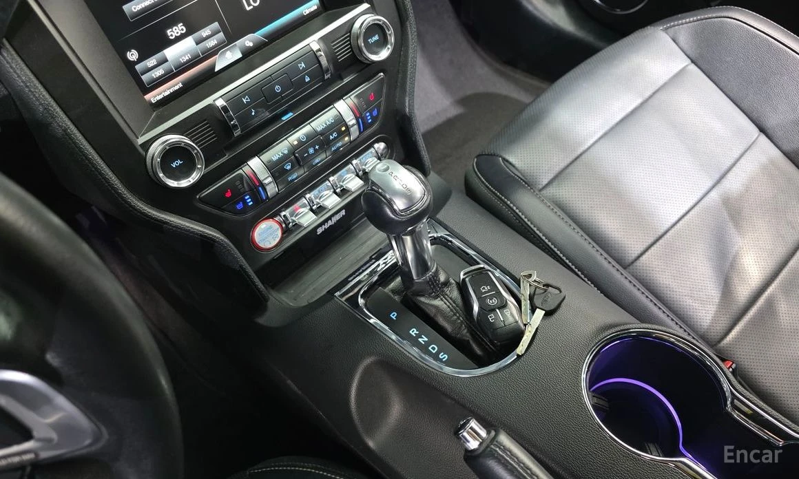 Ford Mustang 2.3 Eco Boost* GT-500 Pack* ОБДУХВАНЕ* КОЖА* NAVI*, снимка 13 - Автомобили и джипове - 53984376