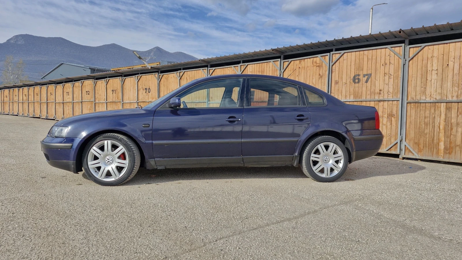 VW Passat, снимка 3 - Автомобили и джипове - 53994094