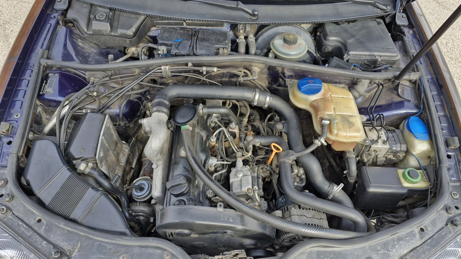 VW Passat, снимка 11 - Автомобили и джипове - 53994094