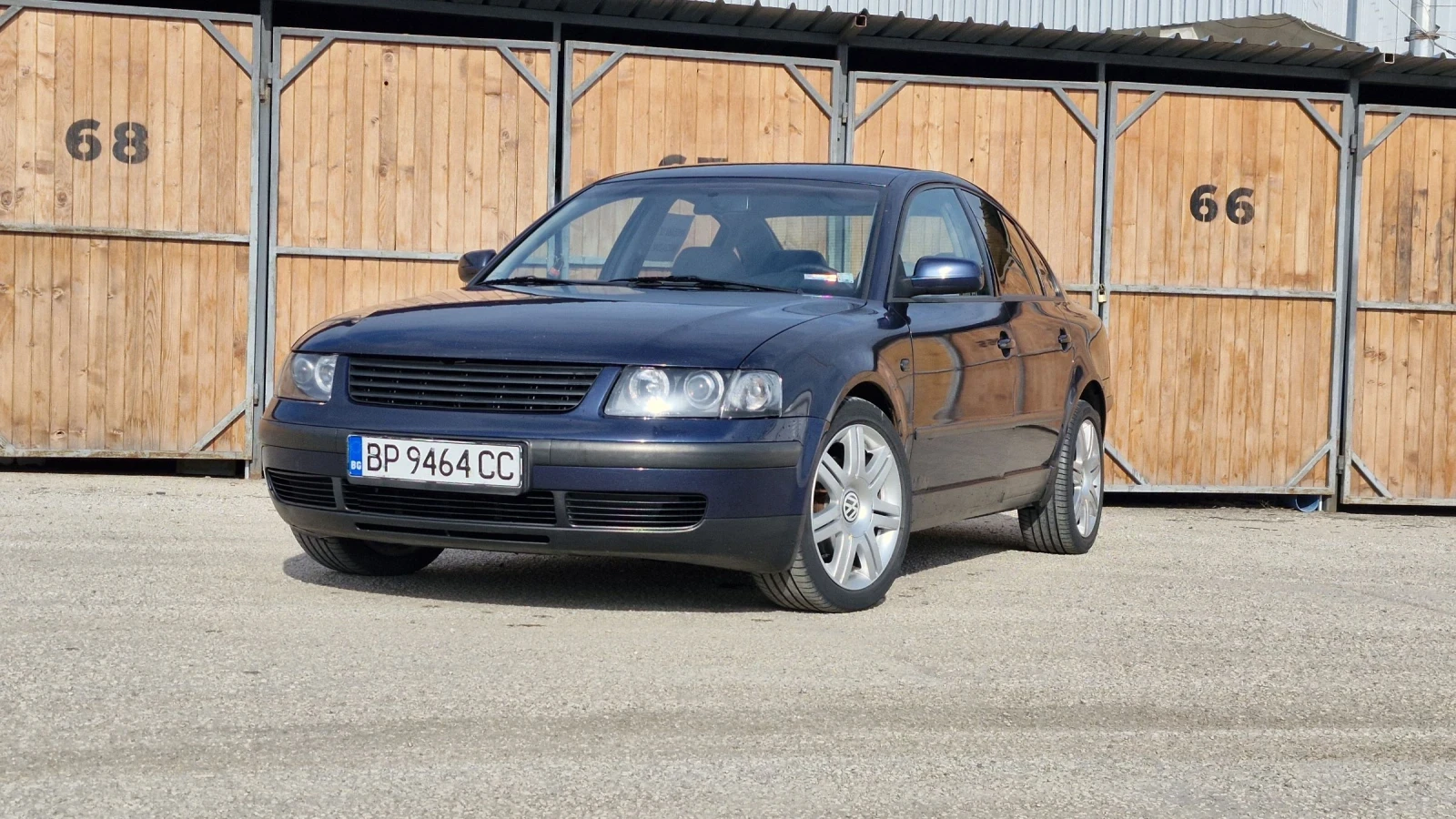 VW Passat, снимка 2 - Автомобили и джипове - 53994094